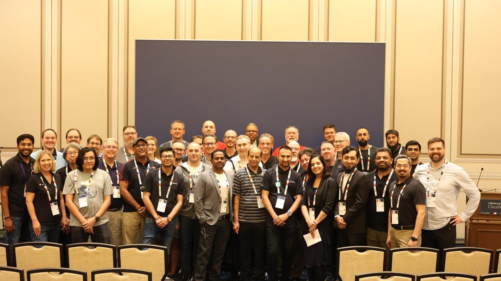 Oracle ACE community group photo at Oracle CloudWorld 2024